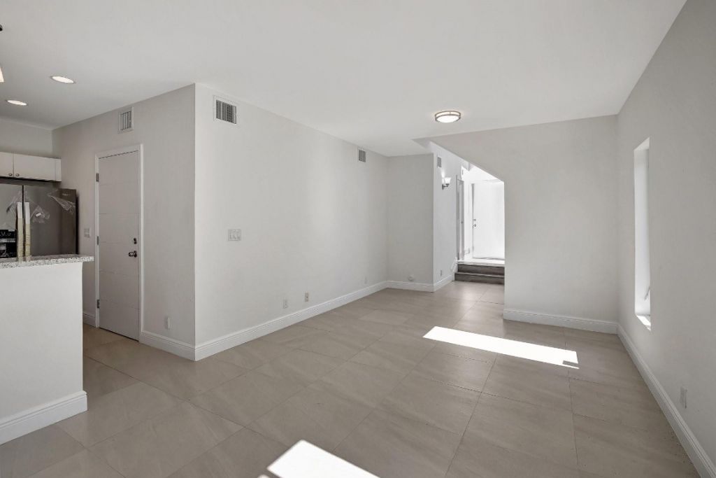 1104 S 20th Avenue, Hollywood, FL 33020 Photo