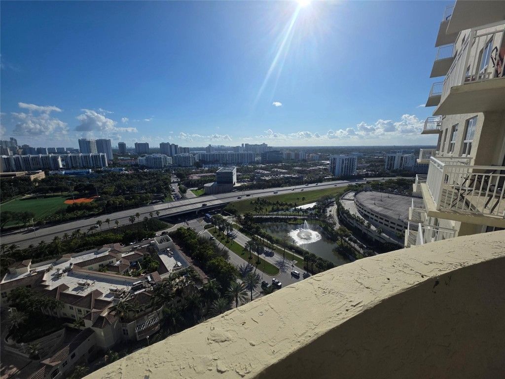 19501 W Country Club Drive, Unit 2306, Aventura, FL 33180 Photo
