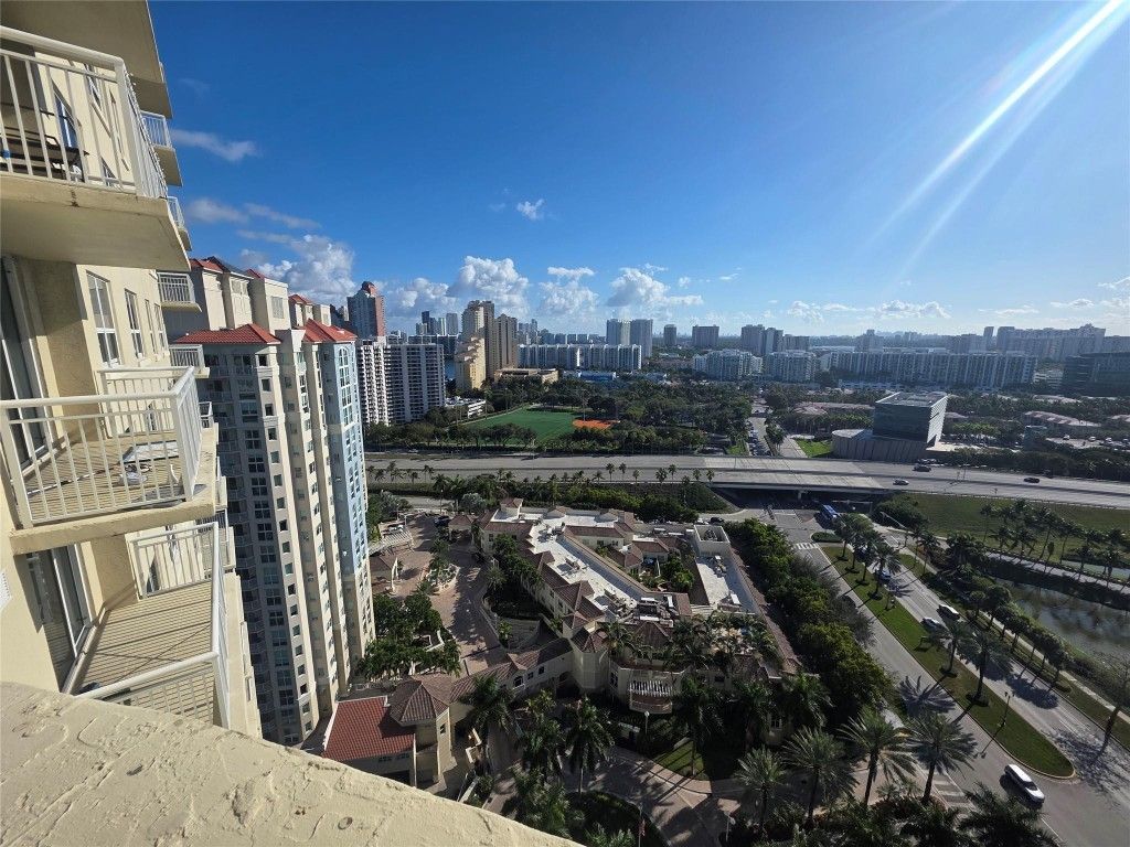 19501 W Country Club Drive, Unit 2306, Aventura, FL 33180 Photo