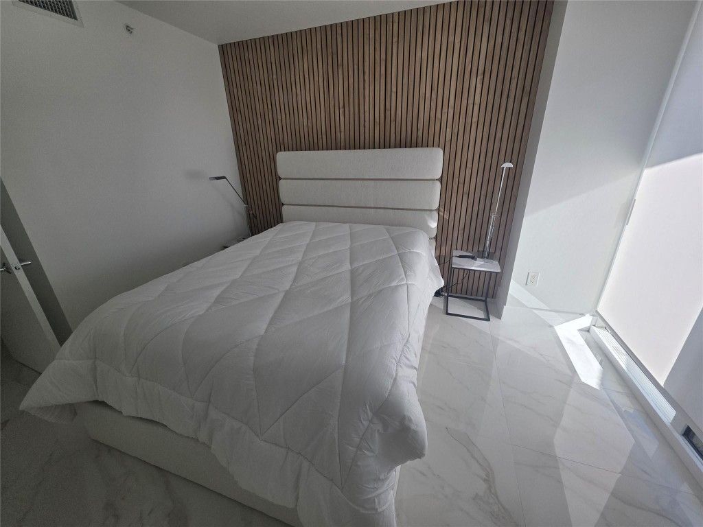 19501 W Country Club Drive, Unit 2306, Aventura, FL 33180 Photo