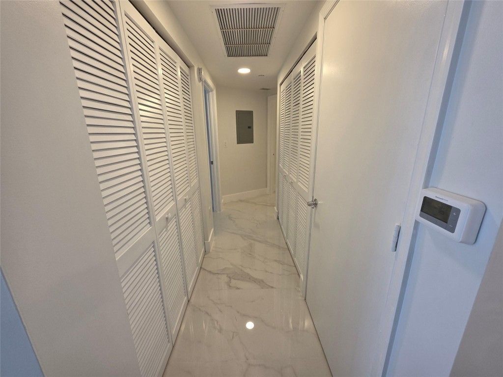 19501 W Country Club Drive, Unit 2306, Aventura, FL 33180 Photo