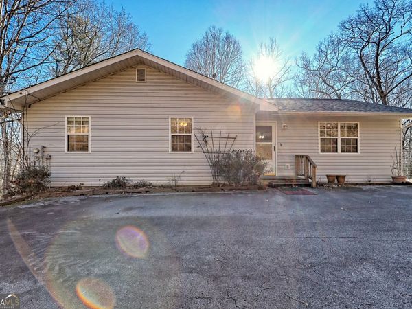 170 White Street, Dillard, GA 30537