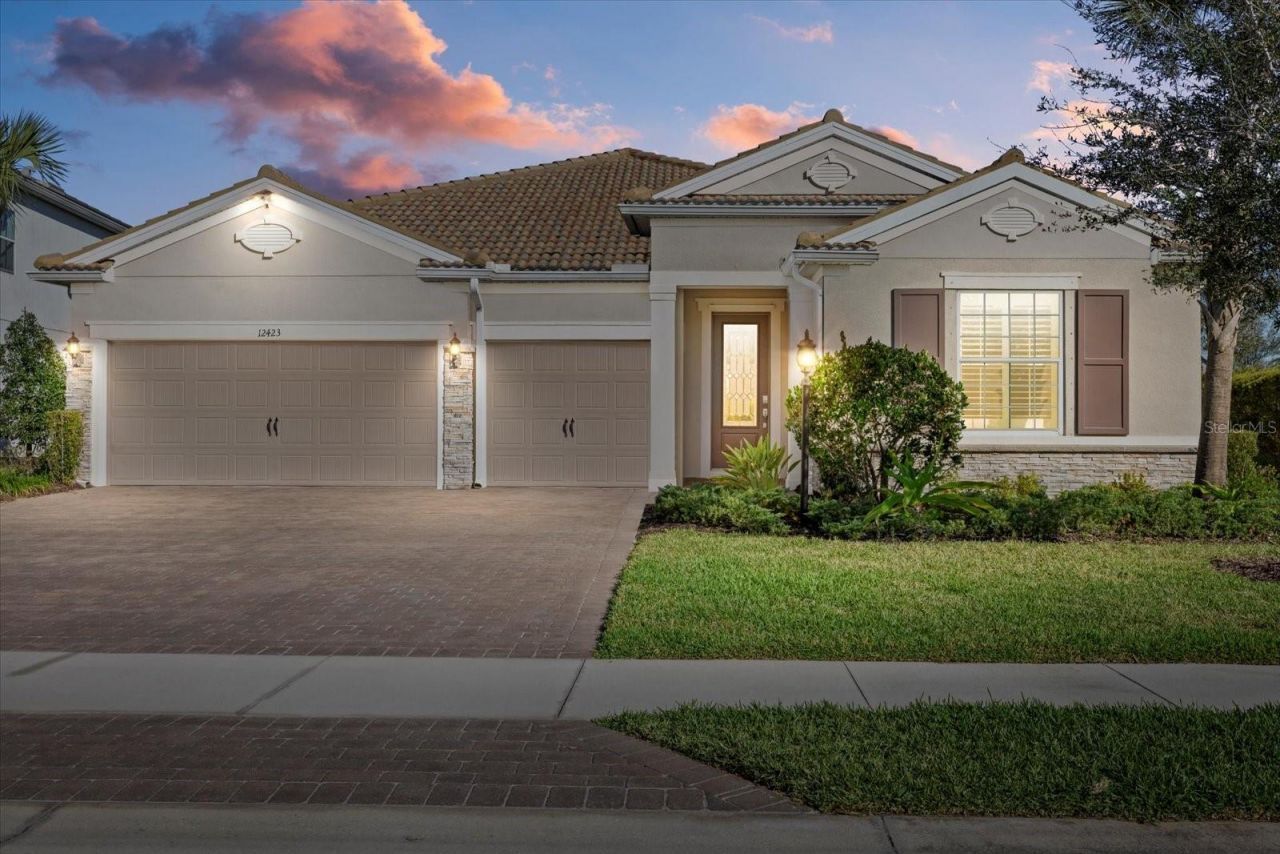 12423 Blue Hill Trail, Lakewood Ranch, FL 34211 Photo
