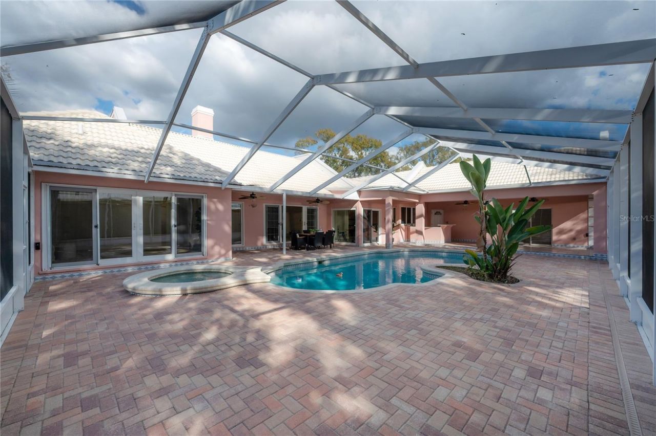 2908 Whittington Place, Tampa, FL 33618 Photo