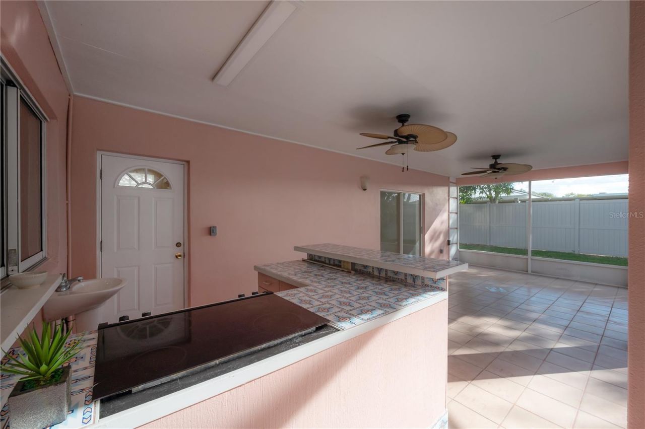 2908 Whittington Place, Tampa, FL 33618 Photo