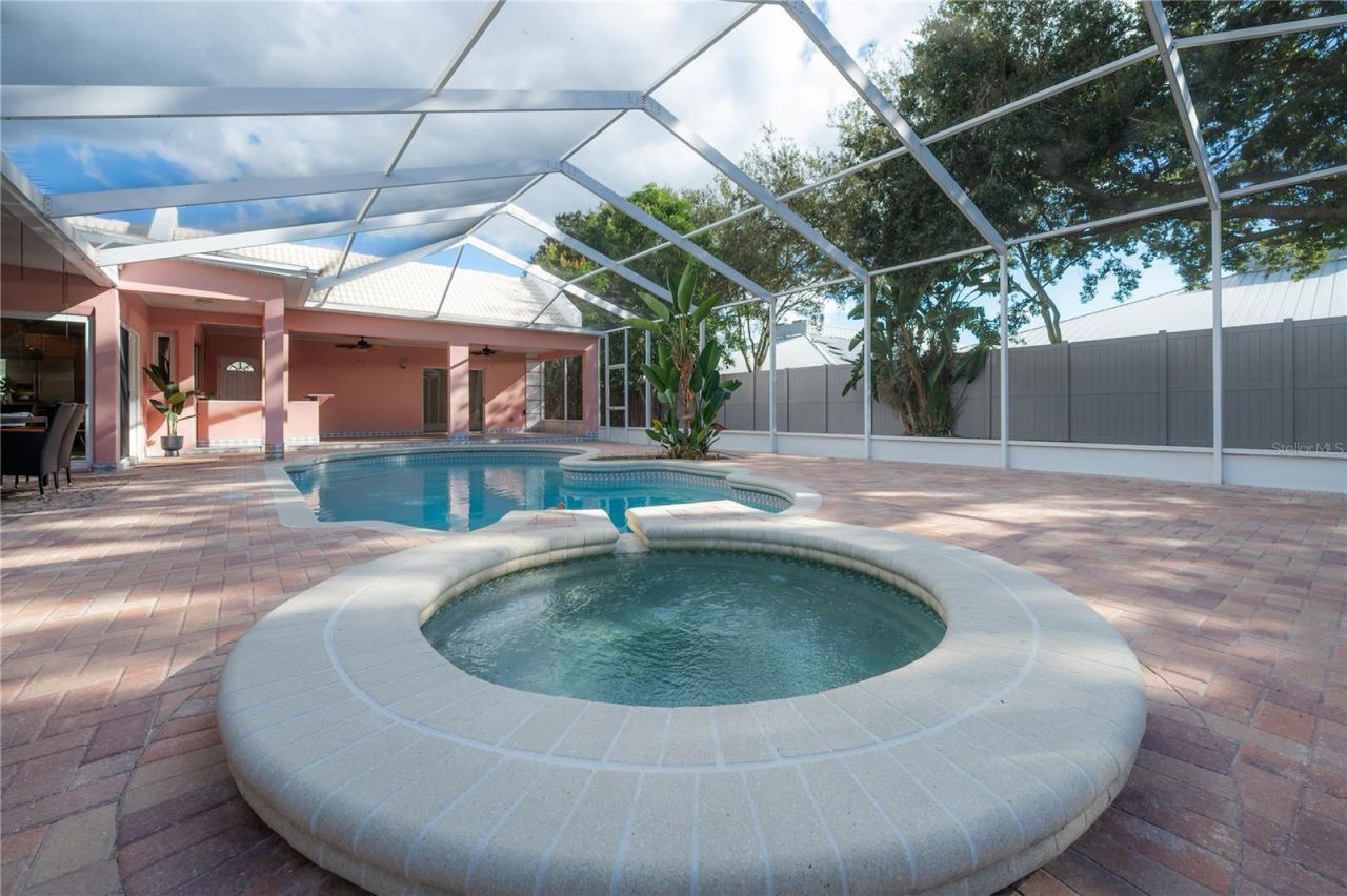 2908 Whittington Place, Tampa, FL 33618 Photo