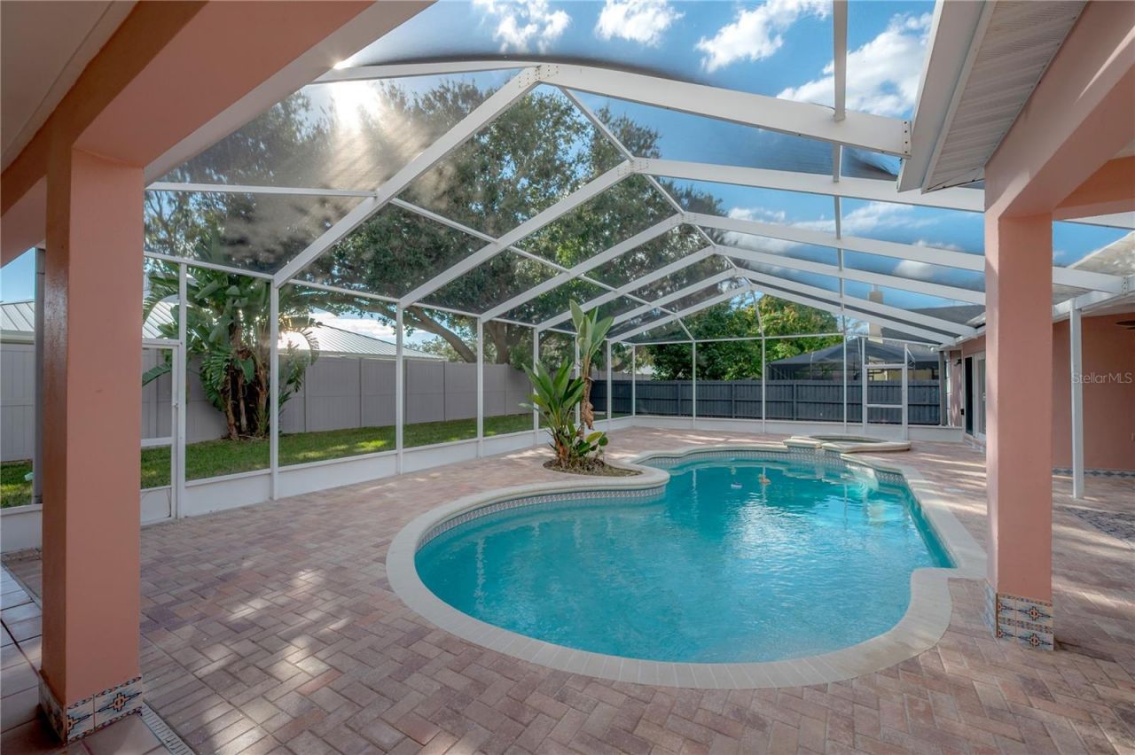 2908 Whittington Place, Tampa, FL 33618 Photo