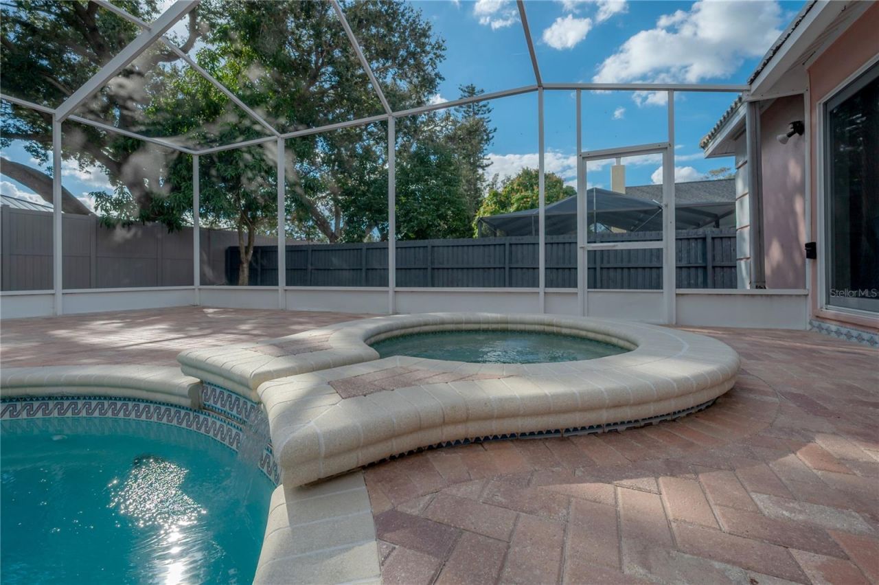 2908 Whittington Place, Tampa, FL 33618 Photo