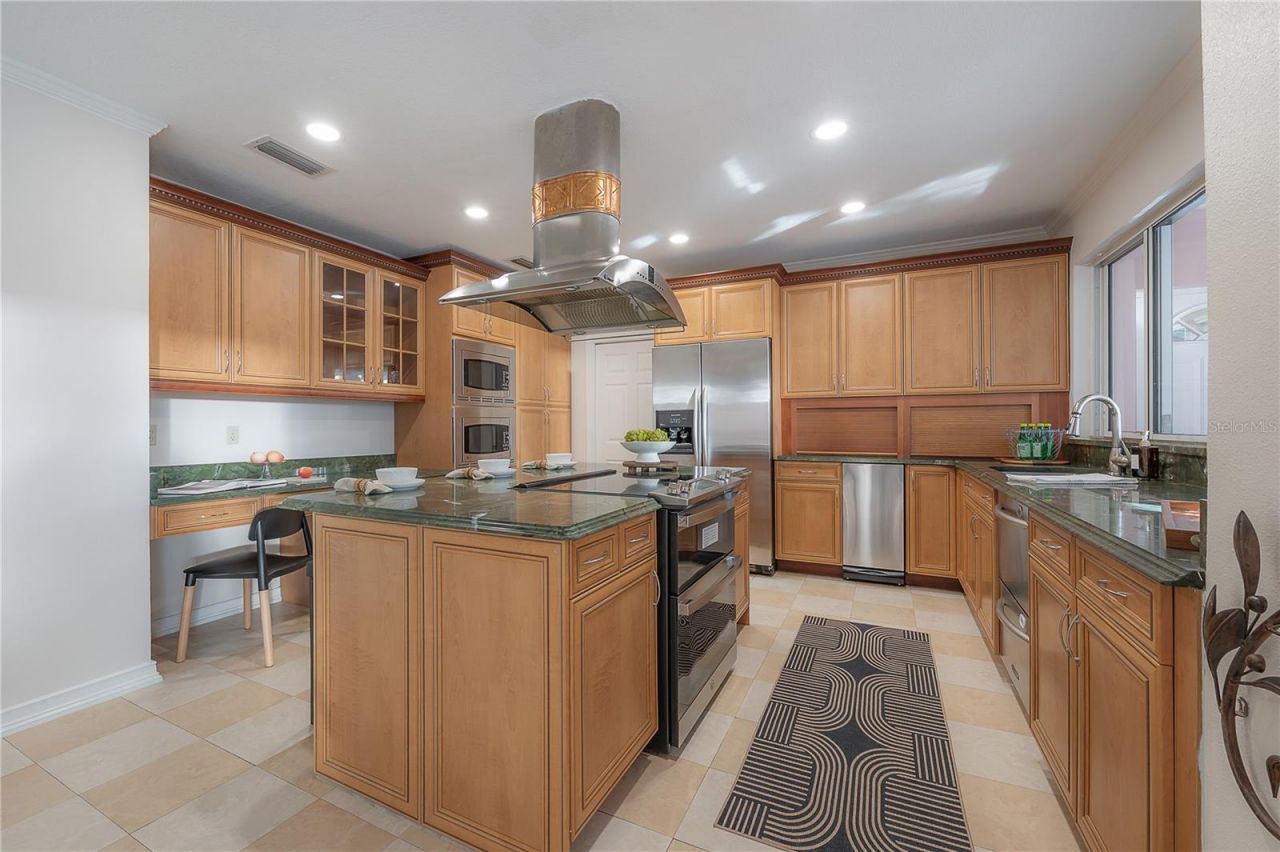 2908 Whittington Place, Tampa, FL 33618 Photo