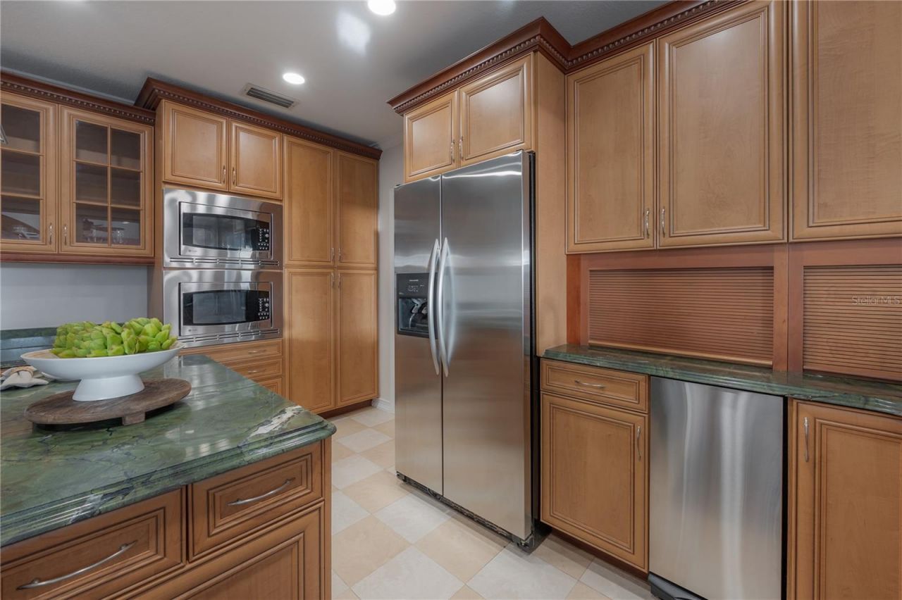 2908 Whittington Place, Tampa, FL 33618 Photo