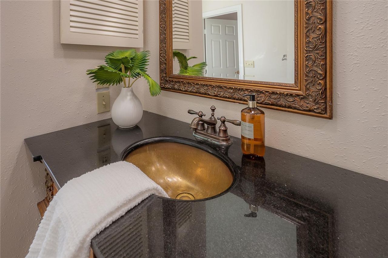 2908 Whittington Place, Tampa, FL 33618 Photo