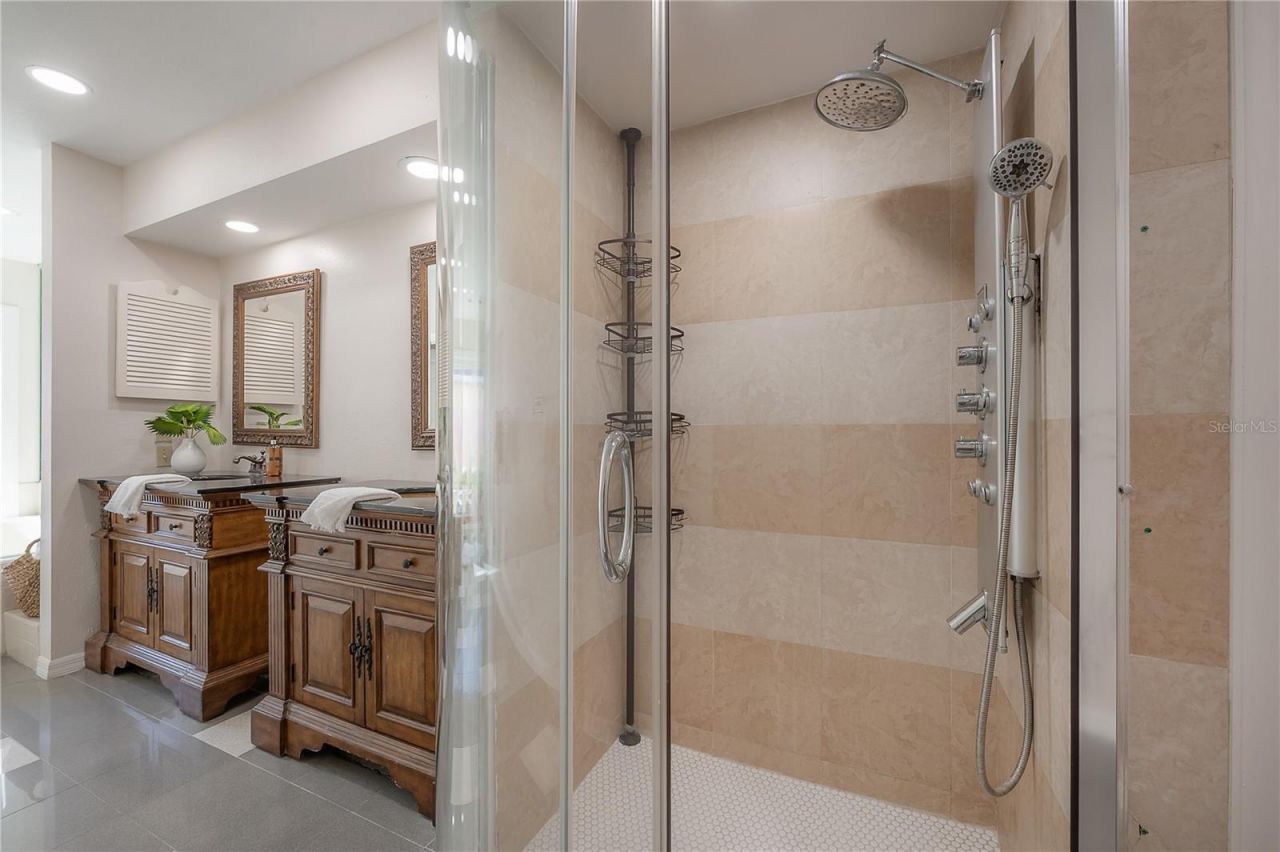 2908 Whittington Place, Tampa, FL 33618 Photo