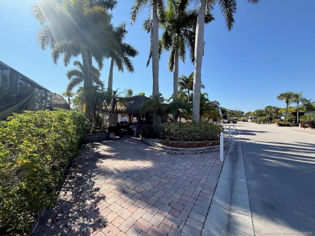 462 NW Sandtrap Lane, Port Saint Lucie, FL 34986 Photo
