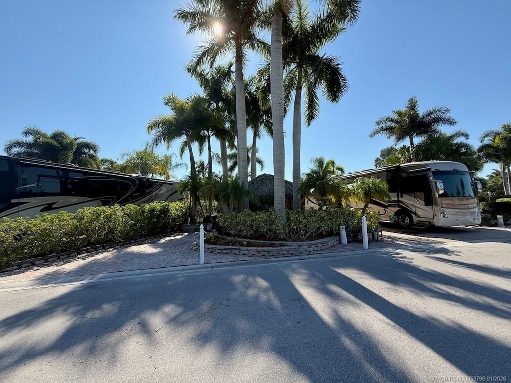 462 NW Sandtrap Lane, Port Saint Lucie, FL 34986 Photo