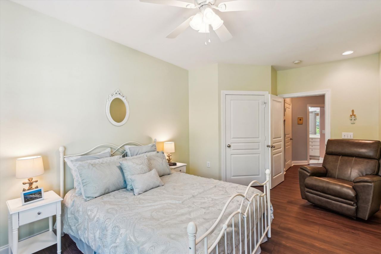 1025 Riverland Woods Place Photo 21