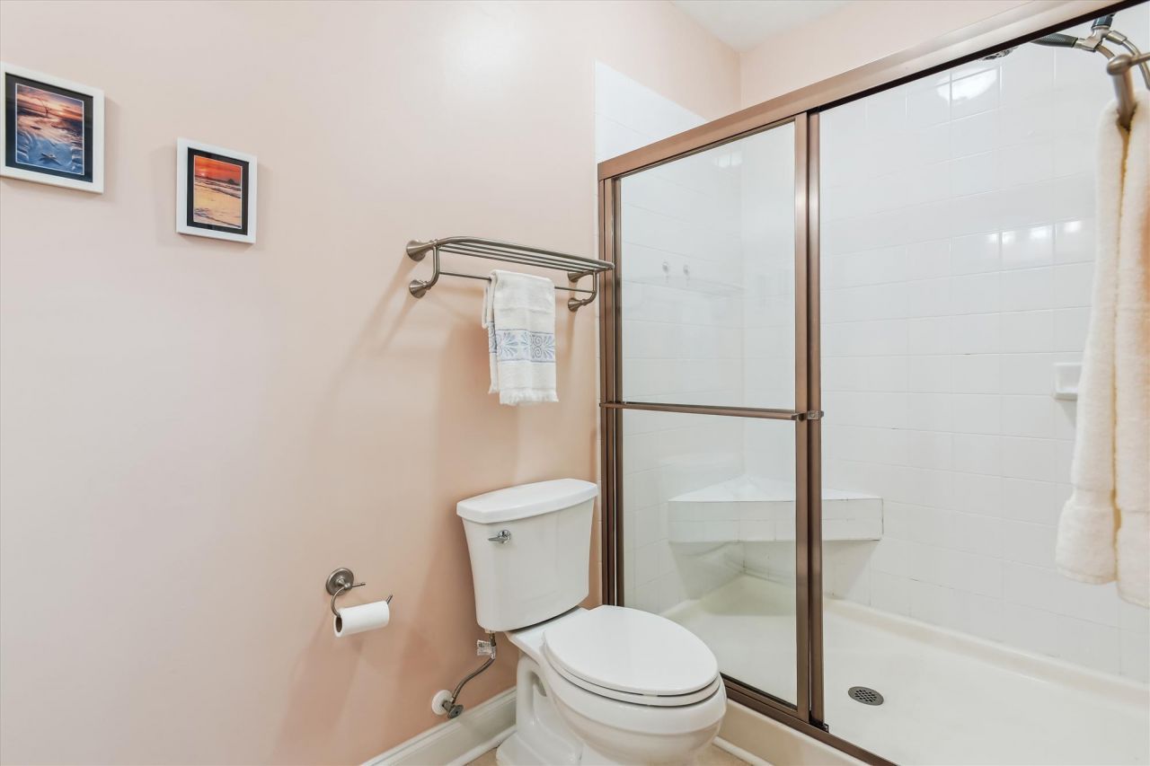 1025 Riverland Woods Place Photo 32