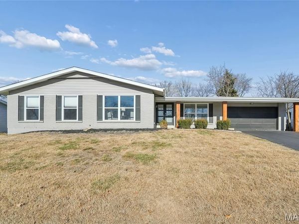 12381 Merrick Drive, St Louis, MO 63146