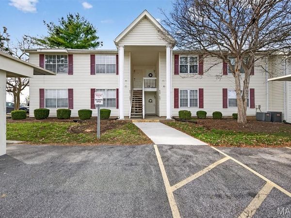 801 Sugar Valley Court, Unit 5, St Peters, MO 63376