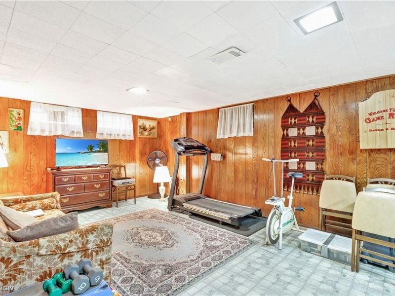 25550 Glenbrook Boulevard, Euclid, OH 44117 Photo 26