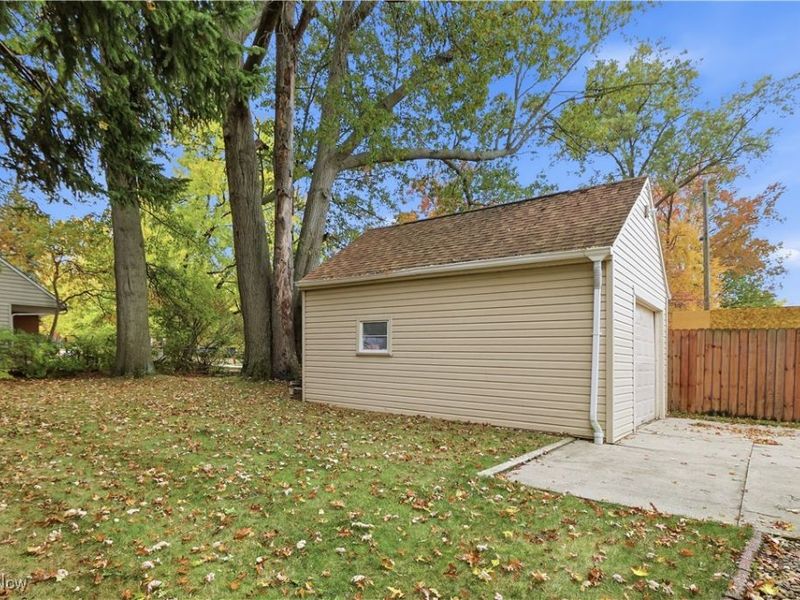 25550 Glenbrook Boulevard, Euclid, OH 44117 Photo 31