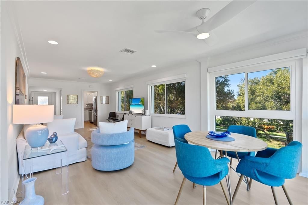 606 Broad Ave S, Unit J606, Naples, FL 34102 Photo