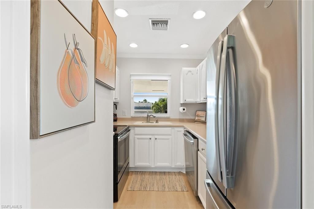 606 Broad Ave S, Unit J606, Naples, FL 34102 Photo