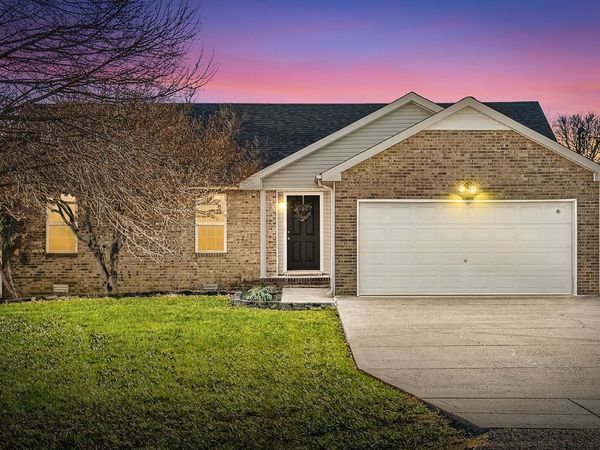 590 Flower Dr, Clarksville, TN 37040