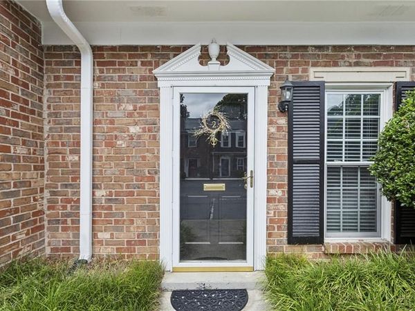 2 Scotland Place NW, Atlanta, GA 30318