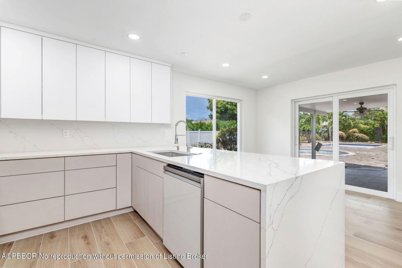 369 Franklin Road, West Palm Beach, FL 33405 Photo