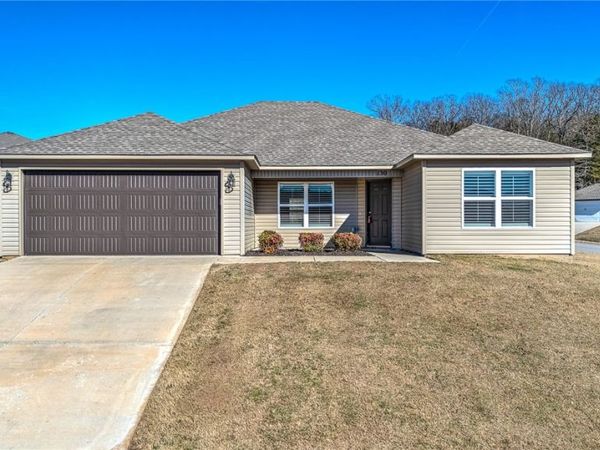130 Worley Street, Huntsville, AR 72740