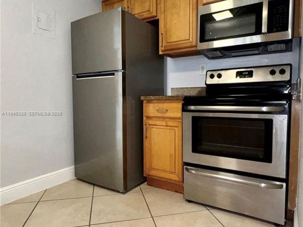 8475 SW 94th St, Unit 203E, Miami, FL 33156