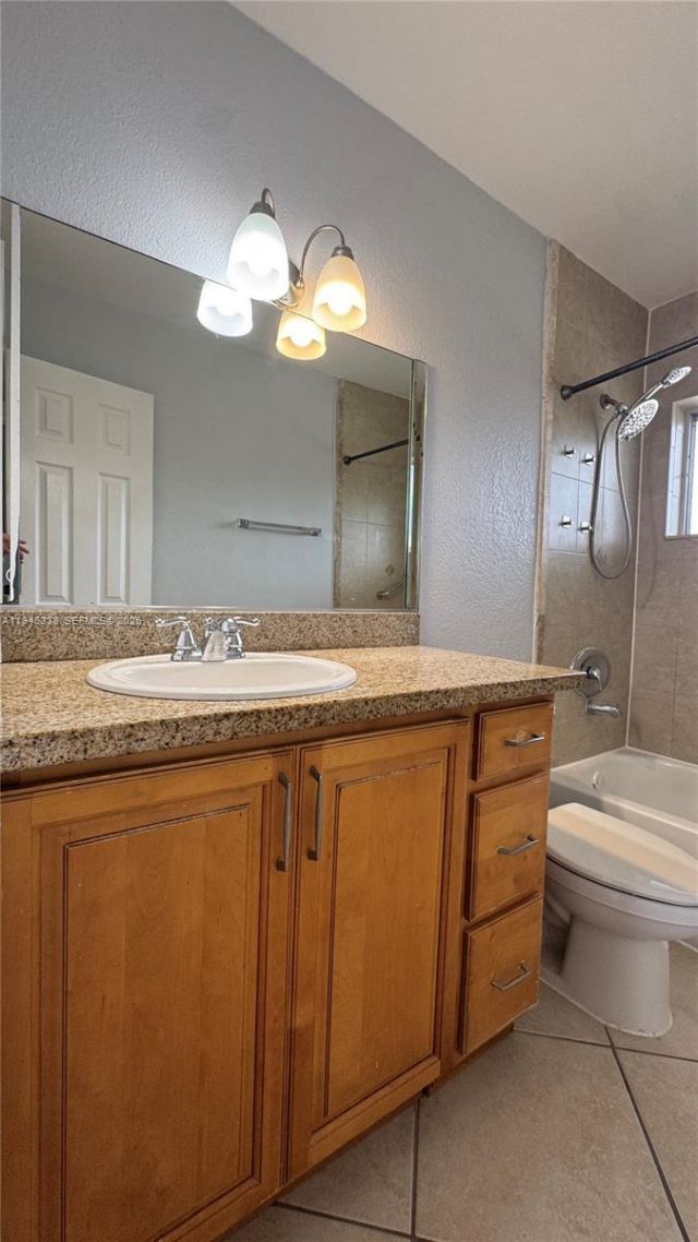 8475 SW 94th St, Unit 203E, Miami, FL 33156 Photo