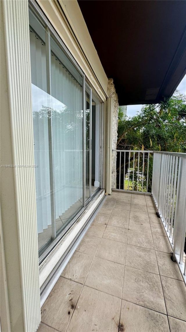 8475 SW 94th St, Unit 203E, Miami, FL 33156 Photo