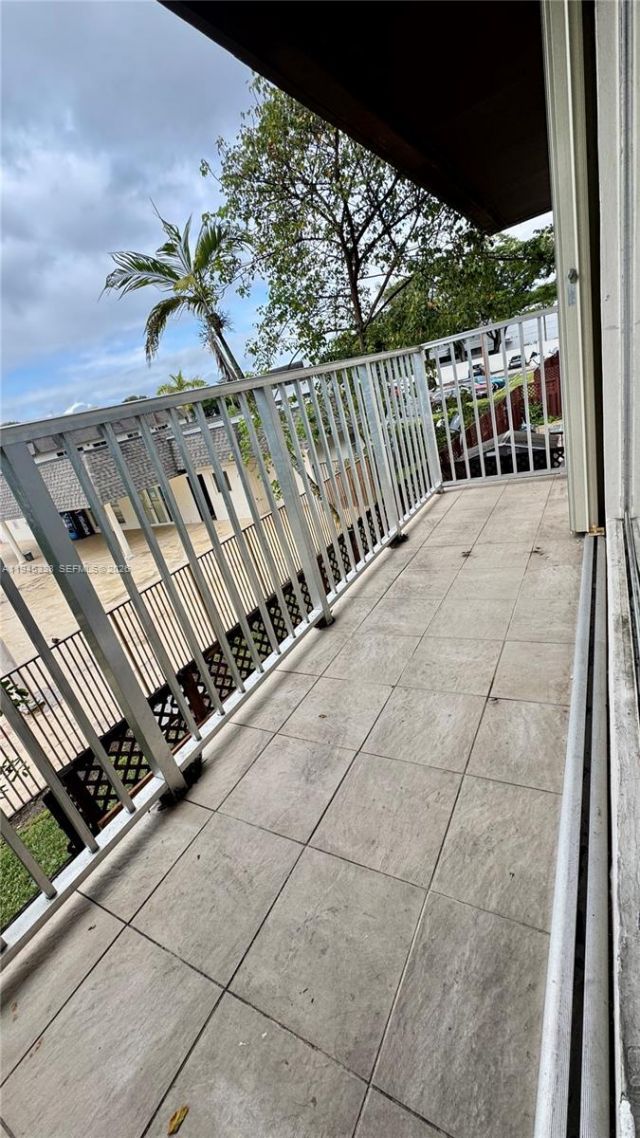 8475 SW 94th St, Unit 203E, Miami, FL 33156 Photo