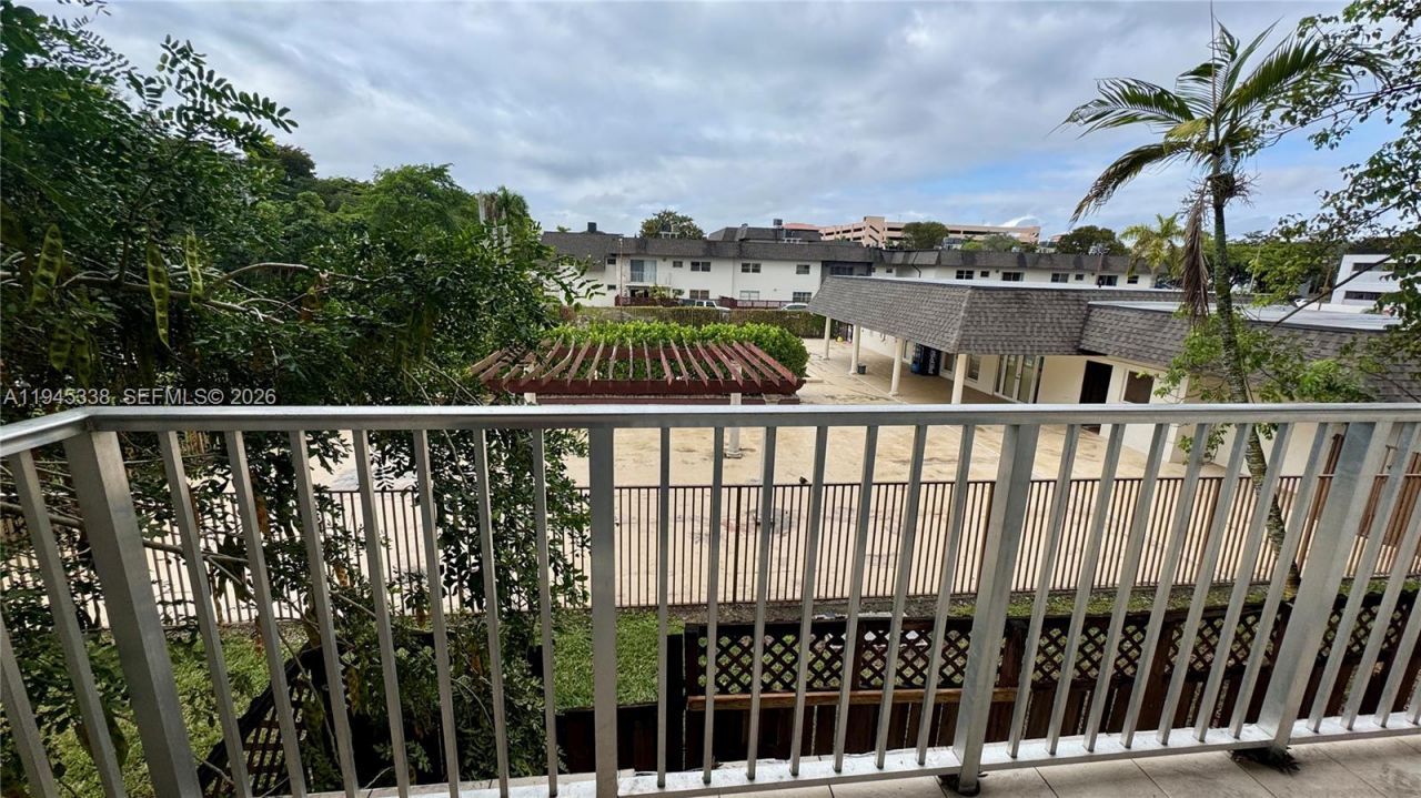 8475 SW 94th St, Unit 203E, Miami, FL 33156 Photo