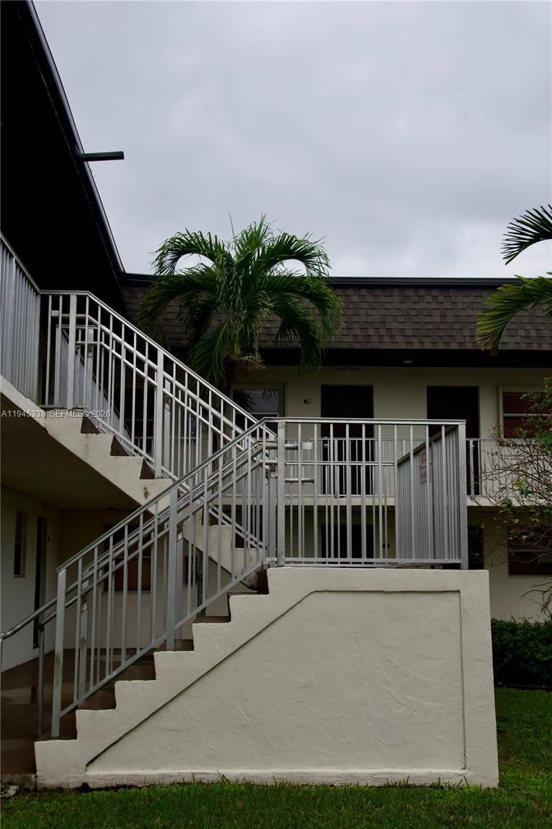 8475 SW 94th St, Unit 203E, Miami, FL 33156 Photo