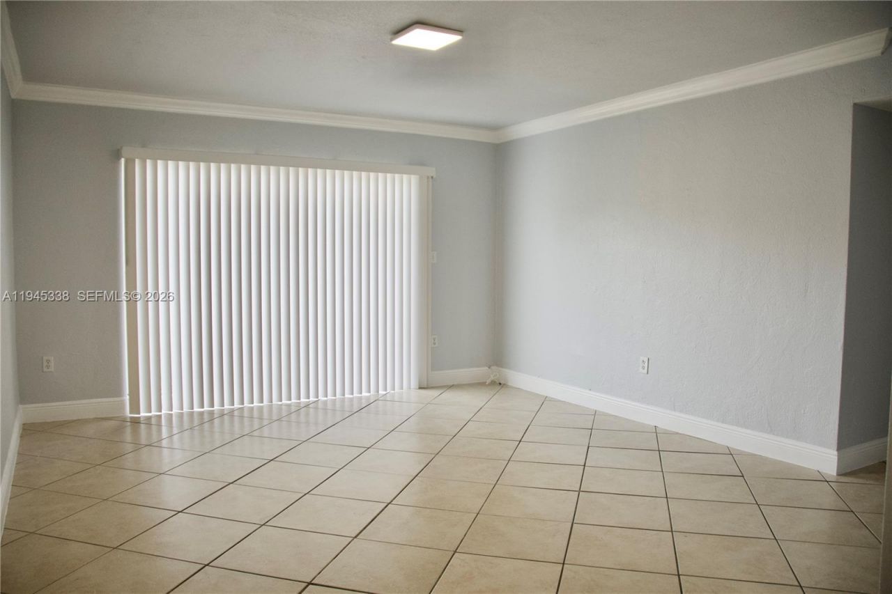 8475 SW 94th St, Unit 203E, Miami, FL 33156 Photo