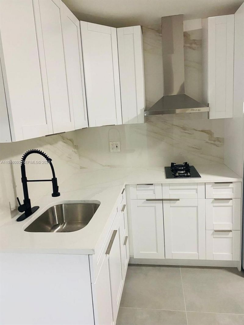 2820 NW 14th Ct , Fort Lauderdale, FL 33311 Photo