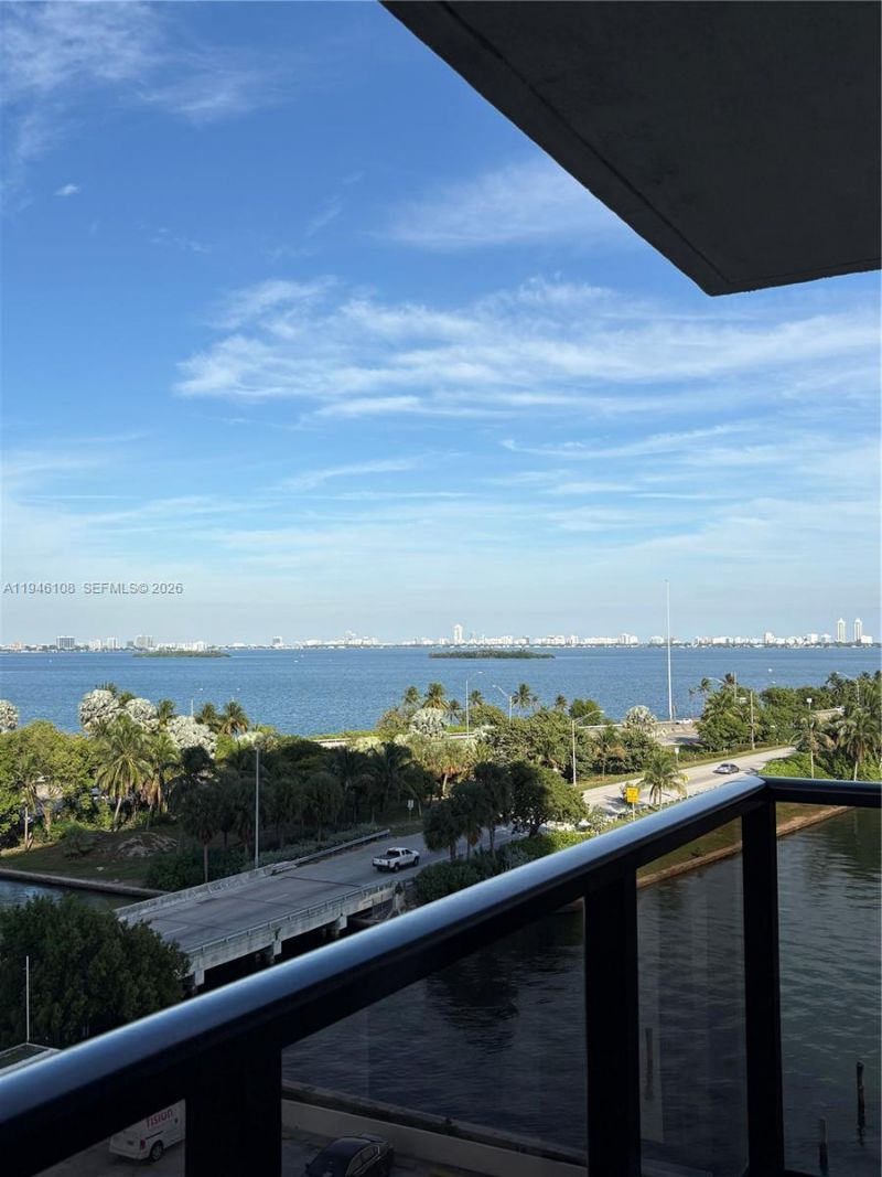 600 NE 36th St, Unit 714, Miami, FL 33137 Photo