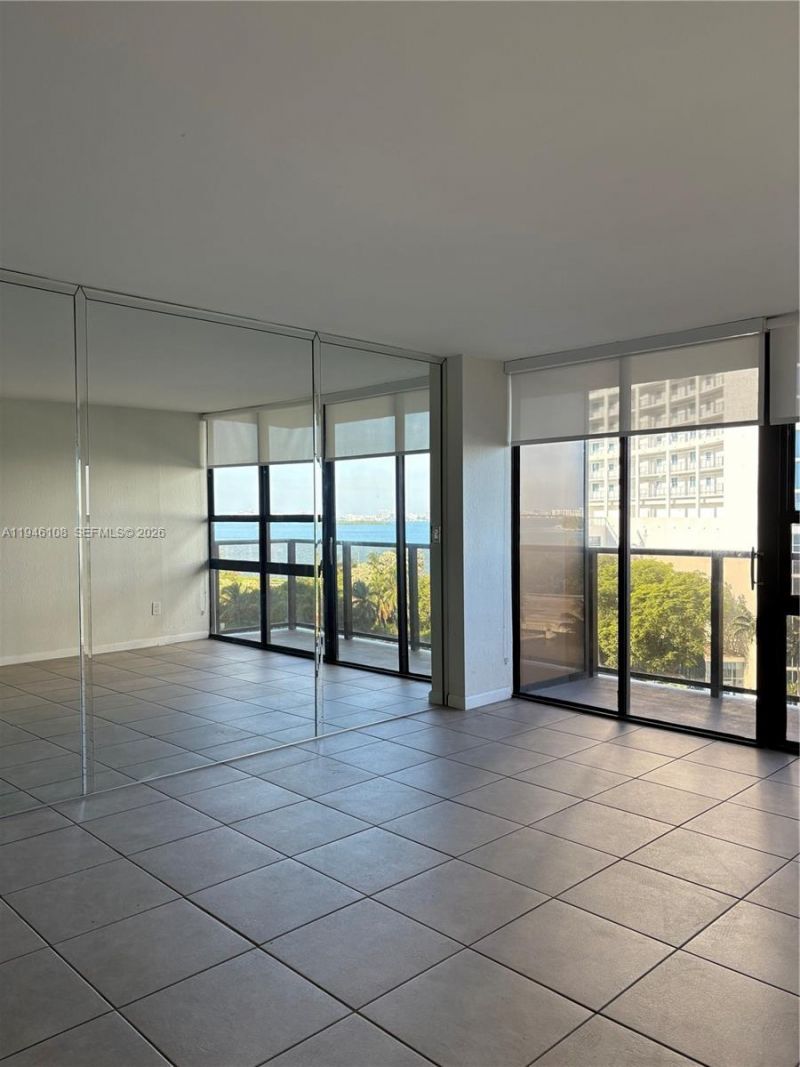 600 NE 36th St, Unit 714, Miami, FL 33137 Photo