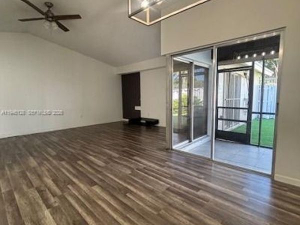 817 NE 214th Ln , Unit 4, Miami, FL 33179