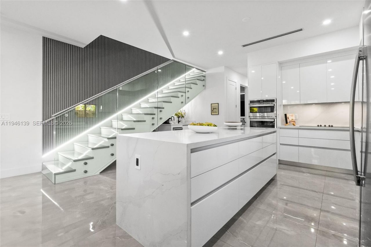 325 SW 16th St, Unit B, Fort Lauderdale, FL 33315 Photo