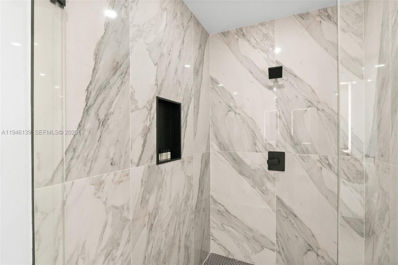 325 SW 16th St, Unit B, Fort Lauderdale, FL 33315 Photo