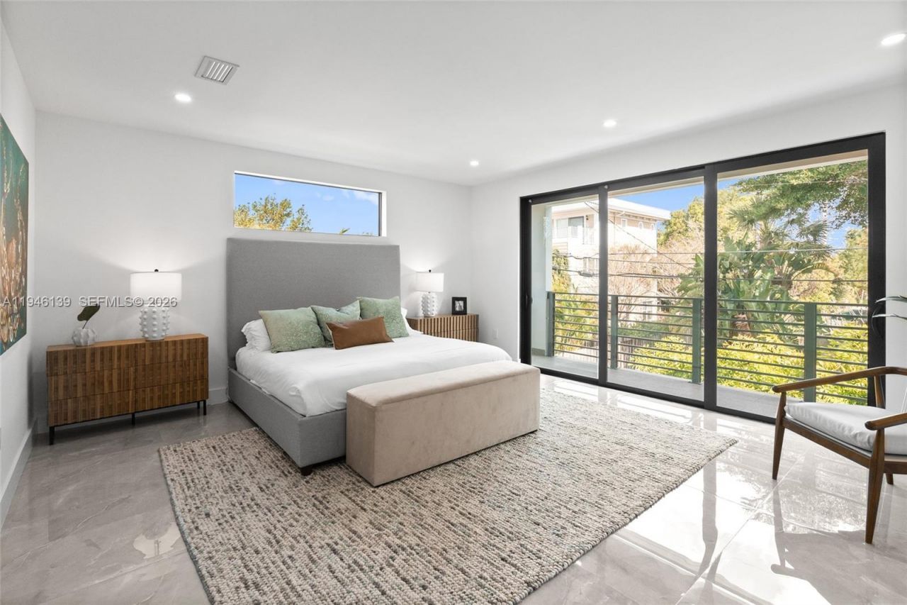 325 SW 16th St, Unit B, Fort Lauderdale, FL 33315 Photo