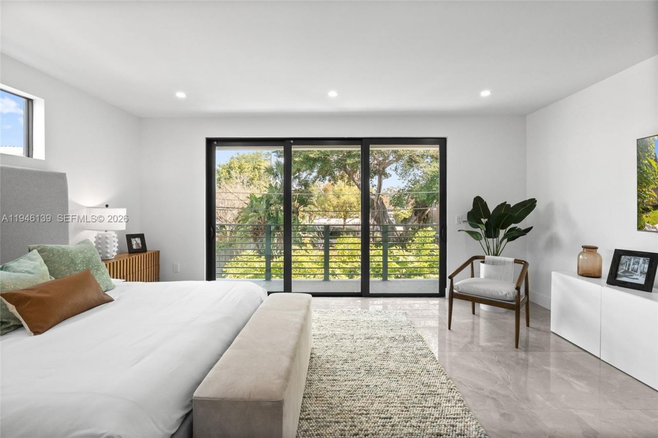 325 SW 16th St, Unit B, Fort Lauderdale, FL 33315 Photo