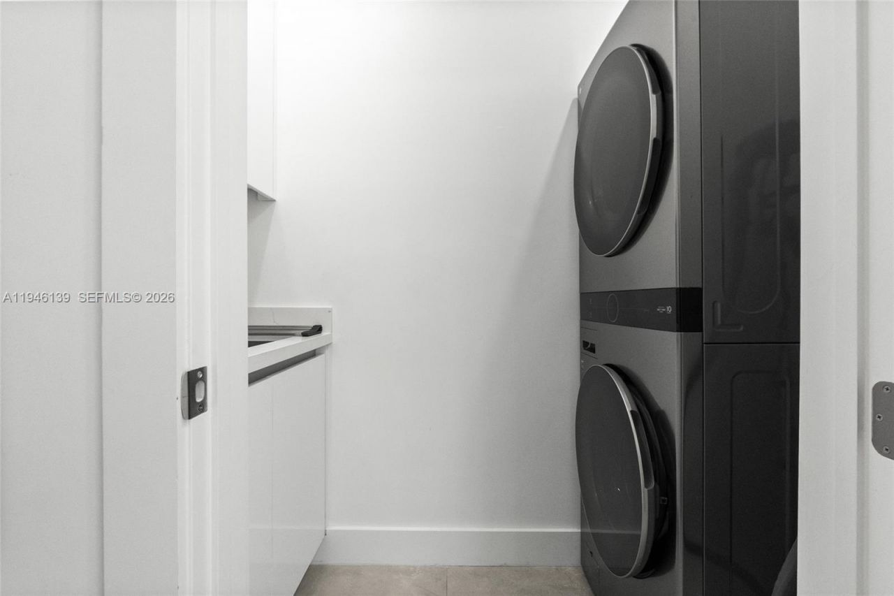 325 SW 16th St, Unit B, Fort Lauderdale, FL 33315 Photo