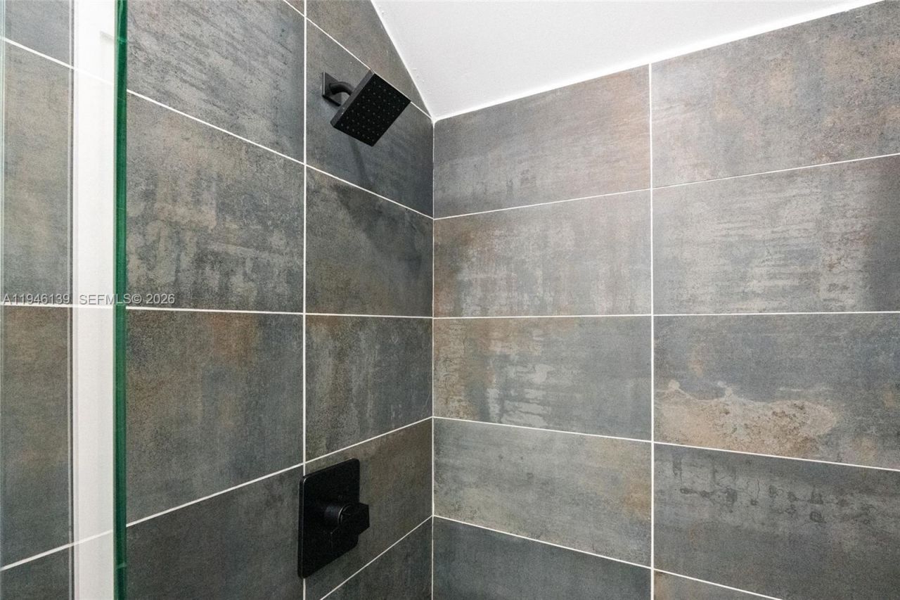 325 SW 16th St, Unit B, Fort Lauderdale, FL 33315 Photo