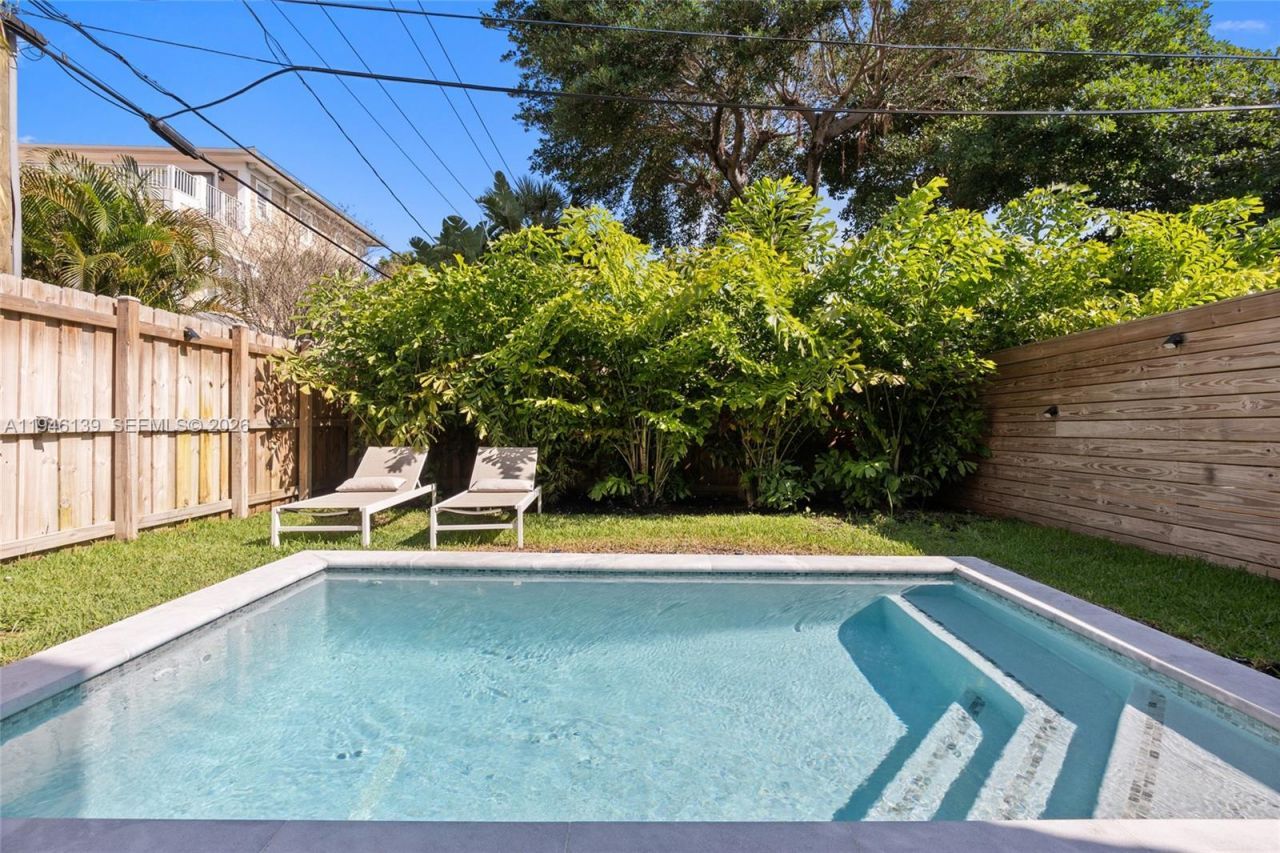 325 SW 16th St, Unit B, Fort Lauderdale, FL 33315 Photo