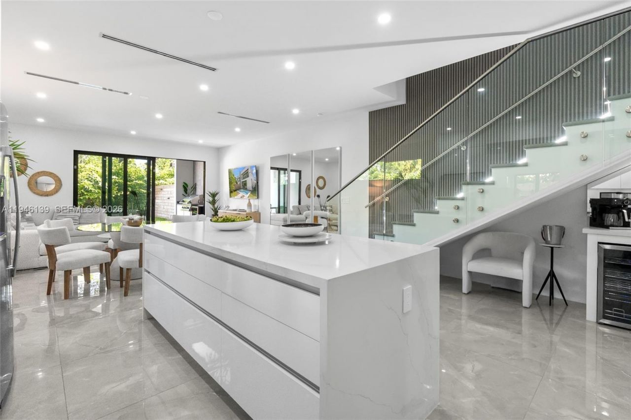 325 SW 16th St, Unit B, Fort Lauderdale, FL 33315 Photo