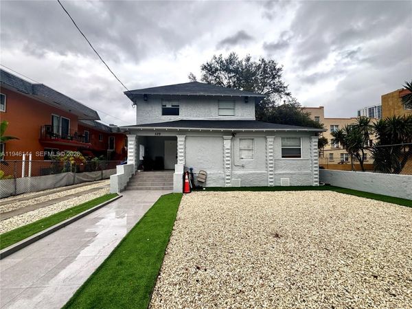 529 SW 3rd St, Unit 2, Miami, FL 33130